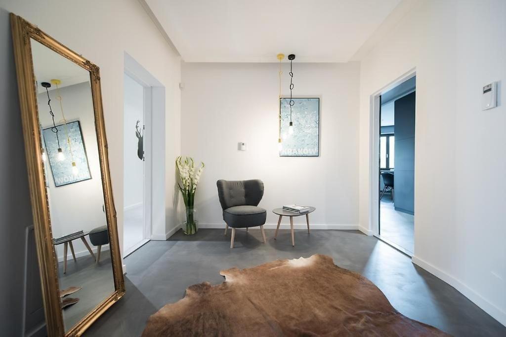 Premium For Old Town & Jewish Quarter Pool Apartment *